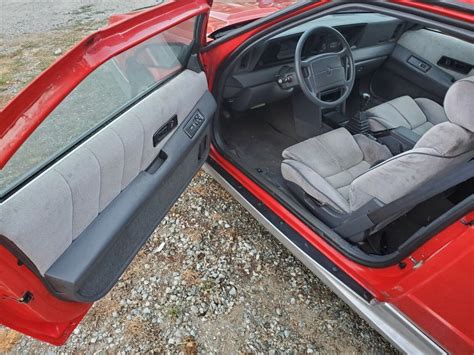 Dodge Daytona Hatchback Red Fwd Manual Es For Sale