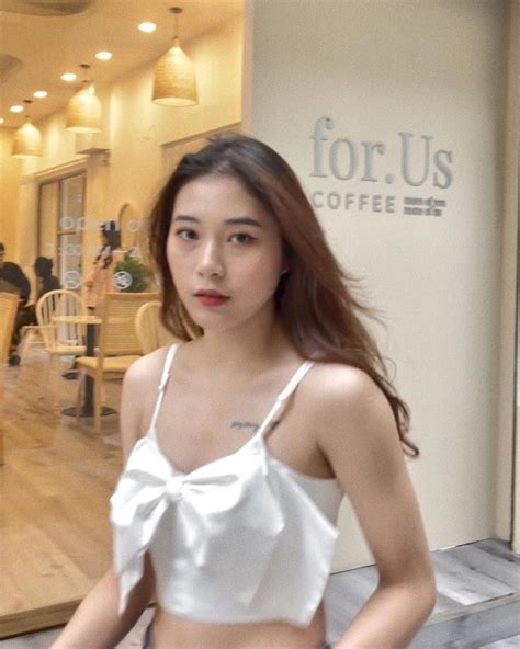 Hot Girl B Ng Chuy N Thu Huy N Di N O D Y G I C M Linh Chi Nh N Qu C Bi T