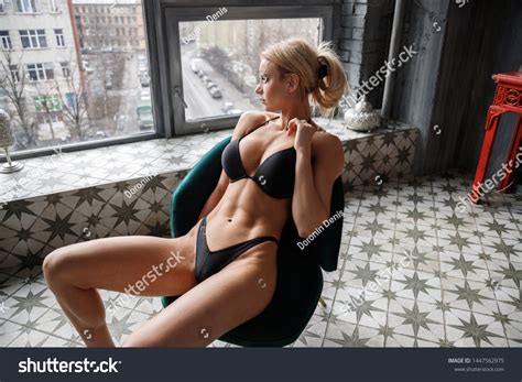 Beautiful Fitness Girl Sexy Blonde Posing Stock Photo 1447562975 Shutterstock