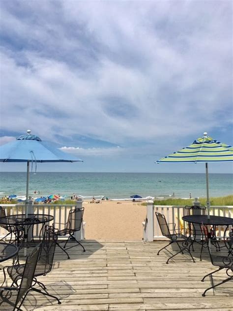 Lake Michigan Beachfront Cottage With Spectacular Views Newly Renovated