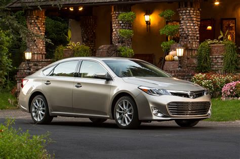 El Toyota Avalon Con Un Precio De Se Beneficia Con La