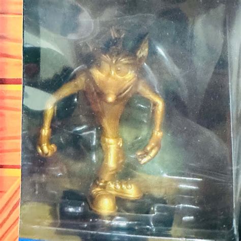 Crash Bandicoot Golden Totaku Figurine