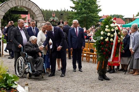 Uroczystości Dnia Walki i Męczeństwa Wsi Polskiej na cmentarzu wojennym