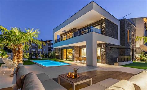 Modern Luxury Villa with pool in Medulin, Croatia - VillasCroatia.com