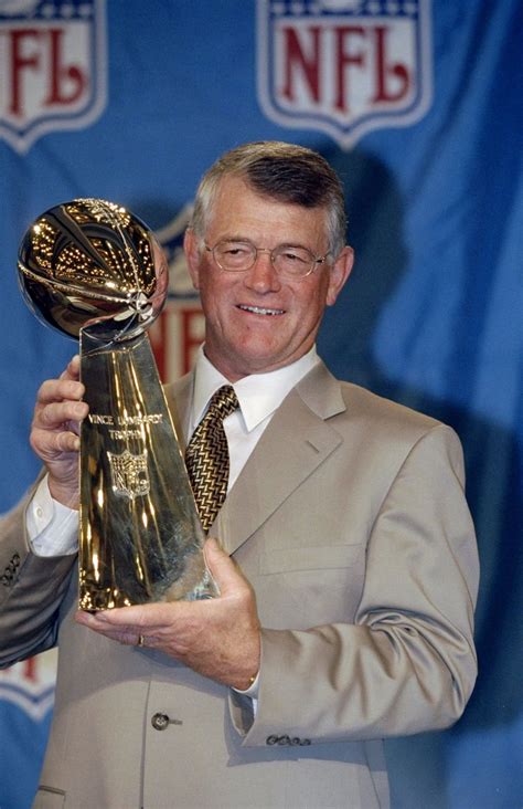 NFL Legend and Super Bowl Winning Player and HC Dan Reeves Passes Away ...