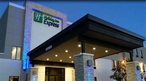 HOLIDAY INN EXPRESS & SUITES BLACKWELL, AN IHG HOTEL $90 ($̶1̶0̶8̶ ...