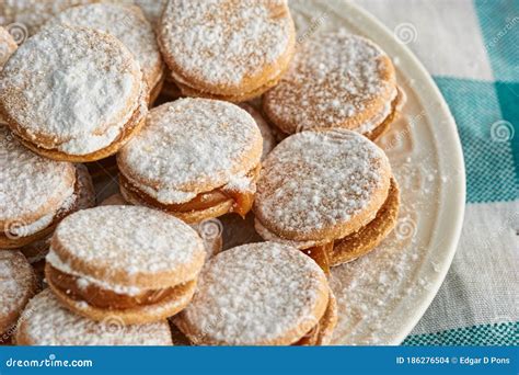 Alfajores De Maizena Stock Photo Image Of Maicena Leche 186276504