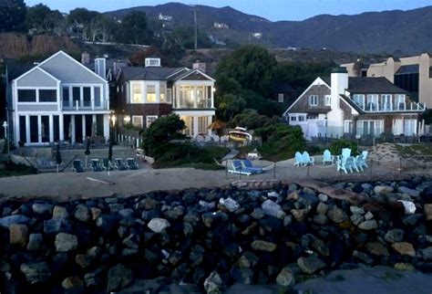 The REAL Grace and Frankie BEACH HOUSE - Hello Lovely