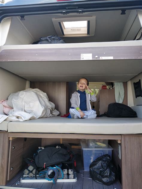 reasons  travelling   minivan camper  top   class