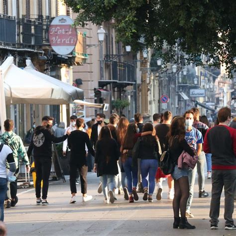 La Sicilia Resta In Zona Gialla Per Altri Giorni Anche Se Frenano I