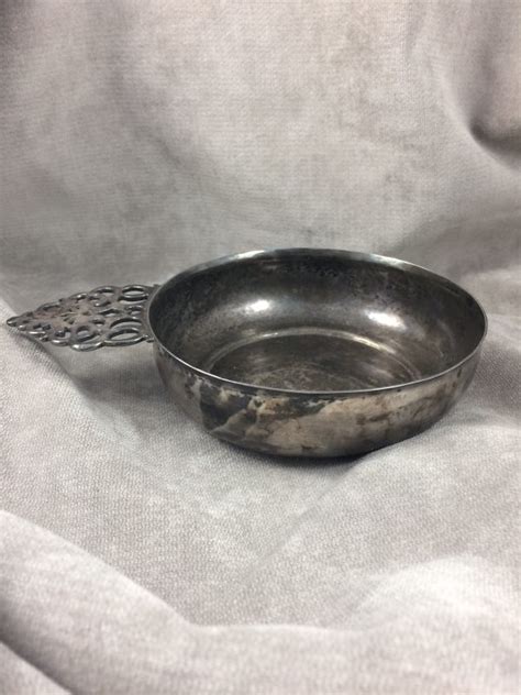 Z Porringer By Henricus Boelen Ny Circa S Sold Lamb Silver