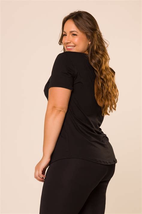 Blusa Manga Curta Detalhe Nas Costas Preto Hipy