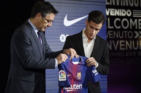 Count Im Genes De Philippe Coutinho Presentation Camp Nou Stadium