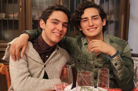 ArisTemo el romance adolescente gay de Mi marido tiene más familia que conquistó la tv