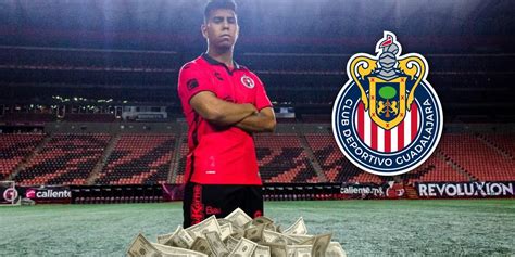 Efraín Álvarez quiere llegar a Chivas la millonada de locura que pide