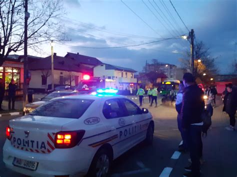 Foto Video Accident Cu Victime N R Mnicu V Lcea Pe Strada Mihai