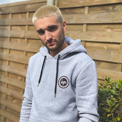 The Wanted's Tom Parker shares positive health update