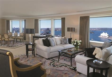 Shangri-La Hotel Sydney - Compare Deals