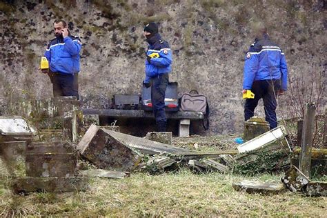 250 tombes juives dégradées en Alsace La DH Les Sports