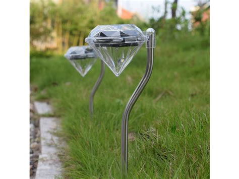 Outdoor Solar Diamond Pathway Light 4 Pack Cracked