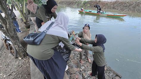 Pt Vale Donasi Bibit Durian Musang King Dan Bersih Sungai