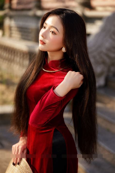 Hot girl ảnh thẻ diện áo dài đỏ du xuân đẹp ngất ngây Trung Tâm Văn Hóa Nghệ Thuật