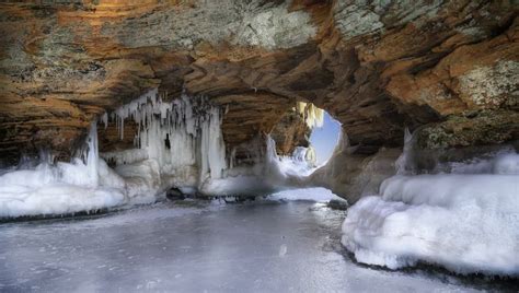 The Discoverer Blog | Stunning Ice Caves From Around The World