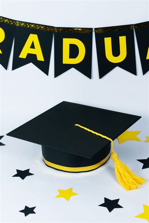 How To Decorate A Graduation Cap Creative Ideas And Tips Decor