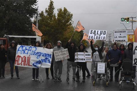 Trabajadores De La Salud Reclamaron Mejoras Salariales En Las Calles De