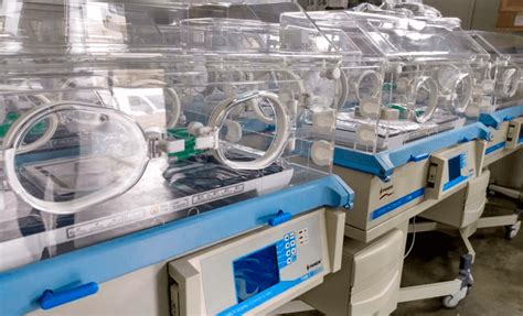 Hospital Universitário recebe 18 novas incubadoras para UTI Neonatal