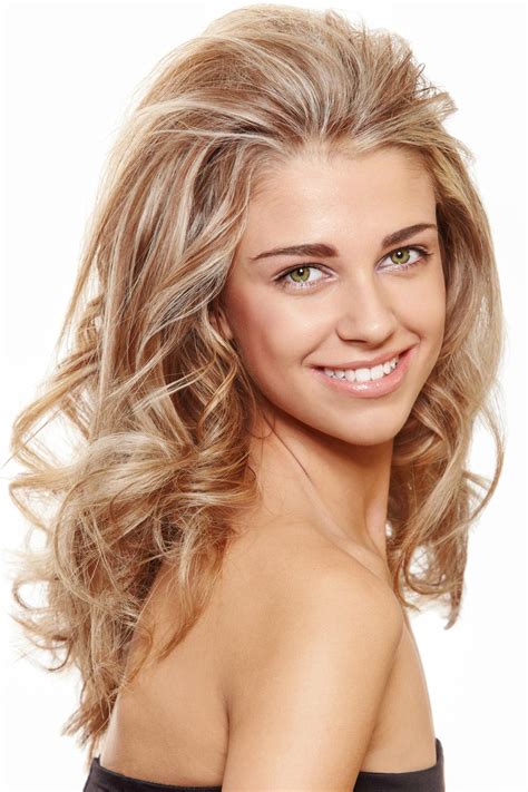 Traumfrisur F R Blonde Locken Lange Frisuren Mit Locken