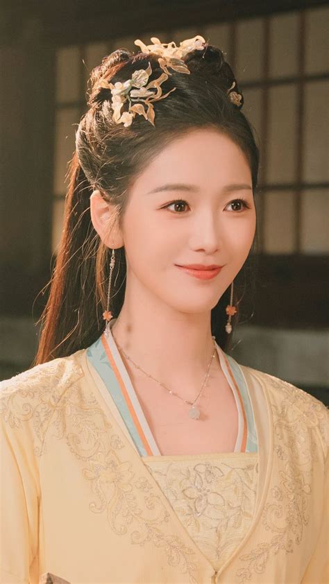 Сияние Луны에 있는 핀 - 2024