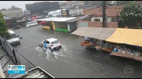 Vídeo Chuva vira trauma e provoca medo em moradores do Grande Recife