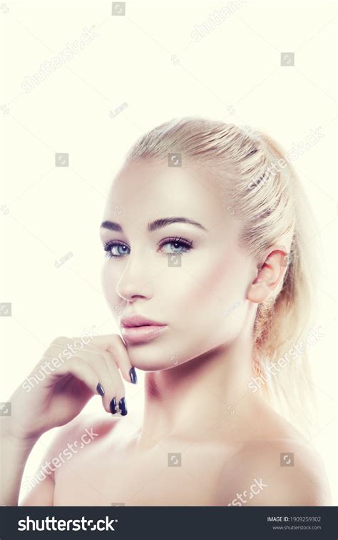 Beauty Portrait Blonde Girl Nude Makeup Stock Photo 1909259302 Shutterstock