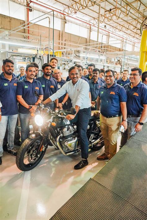 Royal Enfield Inaugura Linha De Montagem No Brasil E Refor A Seu