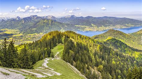 Jezioro Tegernsee i Góry Alpy w Bawarii