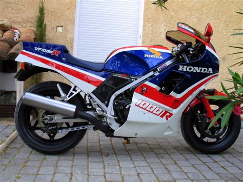 Honda VF1000 Gallery Classic Motorbikes