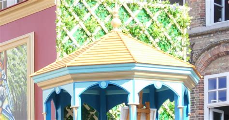 A Spankedhortic Gets Connected An Artistic Pussy