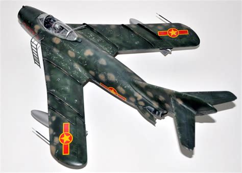 Trumpeter 132 Scale Mig 17 July 2013 Finescale Modeler Essential