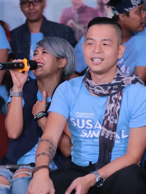 Alasan Kamu Harus Nonton Film Ernest Prakasa Susah Sinyal