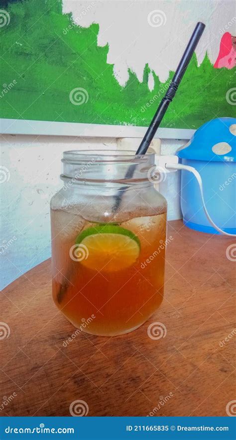 A Cup Of Iced Lemon Tea Stock Image Image Of Juice 211665835