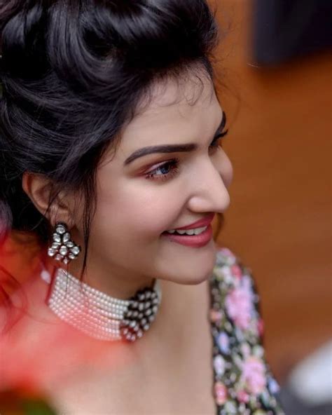 Honey Rose Hot Sexy Pics Images Photo