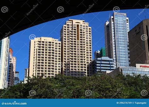 Makati skyline editorial stock image. Image of building - 296276749