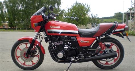 1982 Kawasaki Z1100 GP Moto ZombDrive