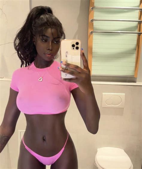 Amira West Mirror Lingerie Selfies Onlyfans Set Leaked OnlyFans