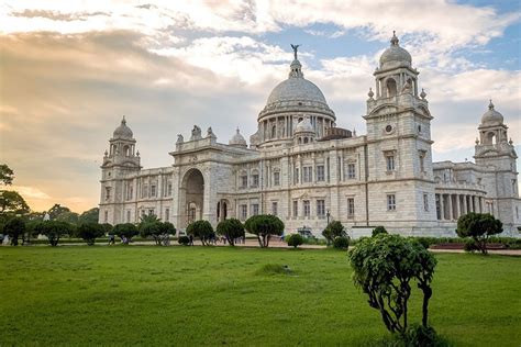 Kolkata Tourism | Tourist Places to Visit & Travel Guide to Kolkata