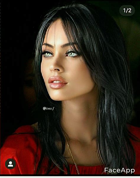 Pin By Wayne Rivenbu On Face Dark Hair Light Eyes Beauty Girl