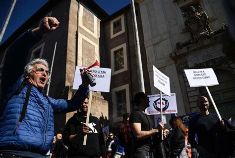 Manifestazione Esodati Del Superbonus 10 Dago Fotogallery