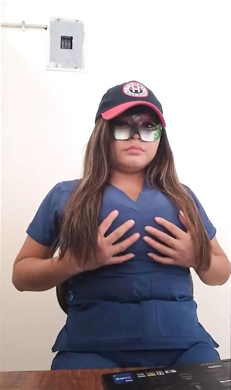 Beautiful Secretary Is At The Reception Of The Homemade Porn Room XHamster