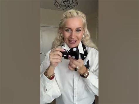 Платок- бабочка стилизует ваш образ #стиль #fashionhacks - YouTube